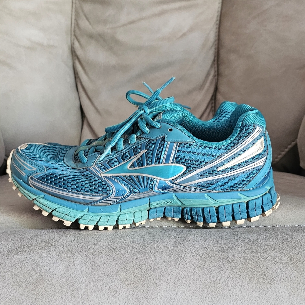 Size 8.5 -‎ Brooks Mogo bright sea blue